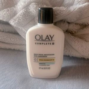 Olay Complete+ Daily Facial Moisturizer with Sunscreen